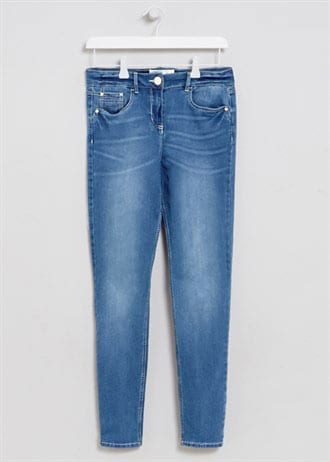 ankle-grazer-jeans